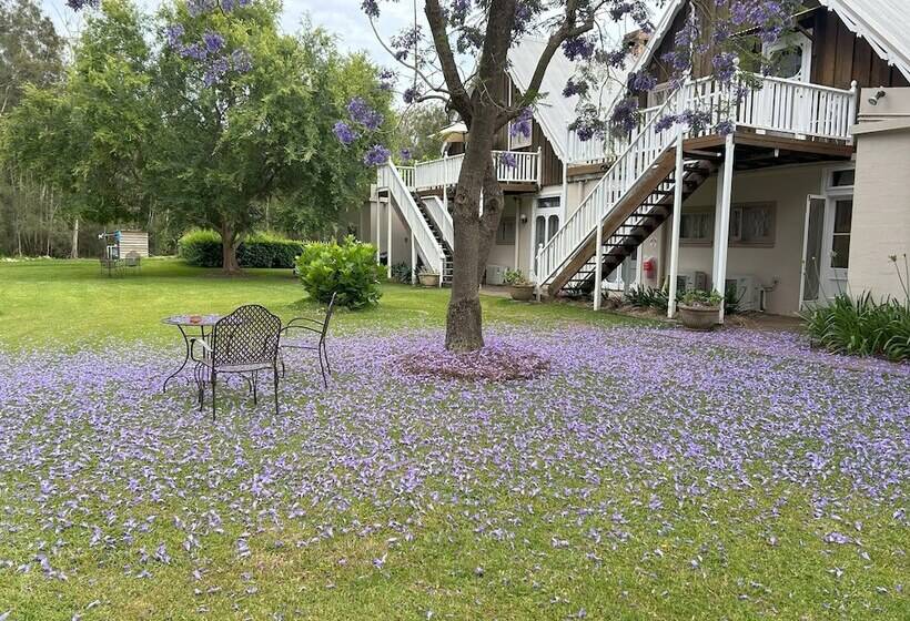 The Carriages Boutique Hotel and Vineyard