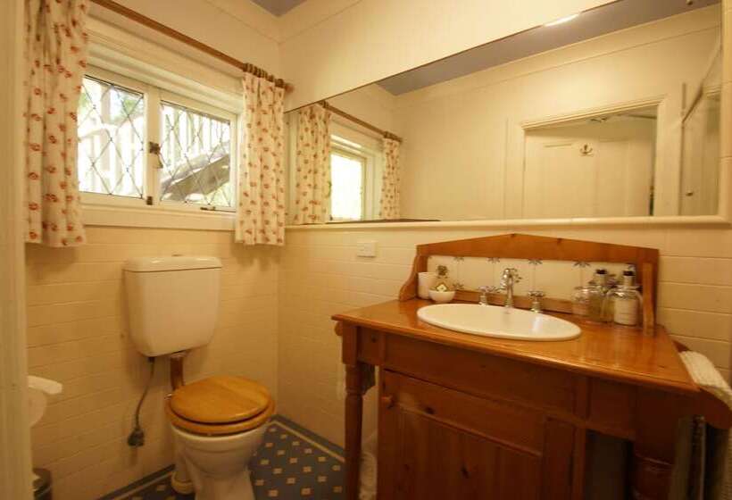 The Carriages Boutique Hotel and Vineyard