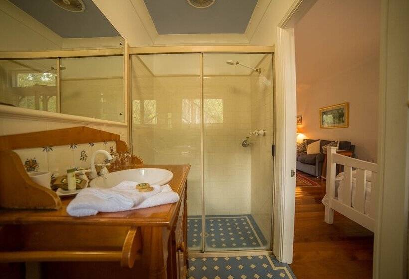 The Carriages Boutique Hotel and Vineyard