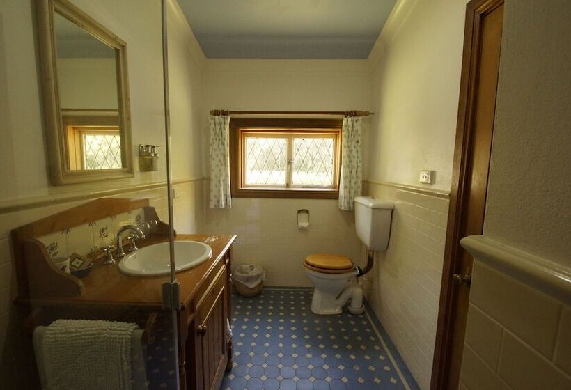 The Carriages Boutique Hotel and Vineyard