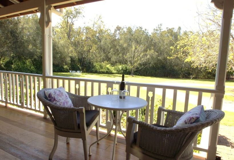 The Carriages Boutique Hotel and Vineyard