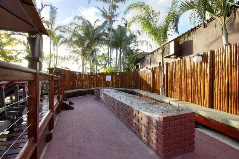 호스텔 Urban Glamping Tranquil International Backpacking Village