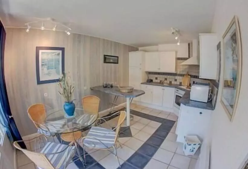 تختخواب و صبحانه Chambres D Hotes Manoir Des Quatre Saisons