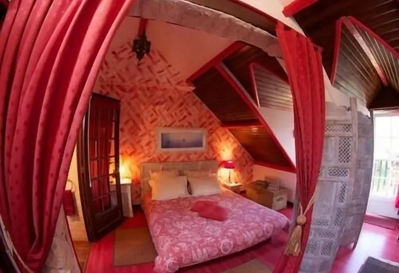 تختخواب و صبحانه Chambres D Hotes Manoir Des Quatre Saisons