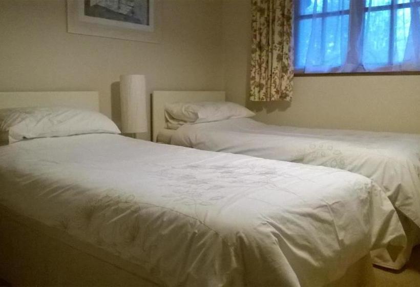 Bed and Breakfast March Cottage