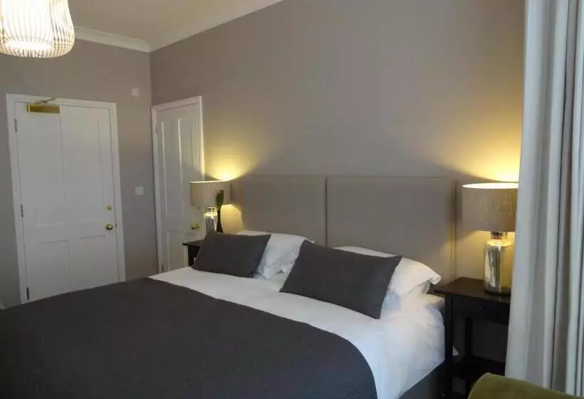 Bed & Breakfast Ogilvy House