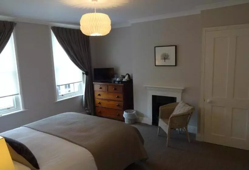 Bed & Breakfast Ogilvy House