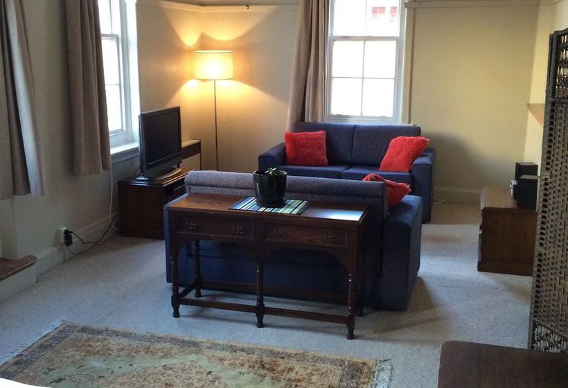 ホテル Burns Lodge At Holy Cross Centre