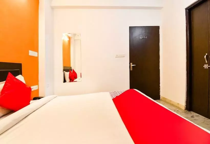 Collection O Hotel Shani Classic