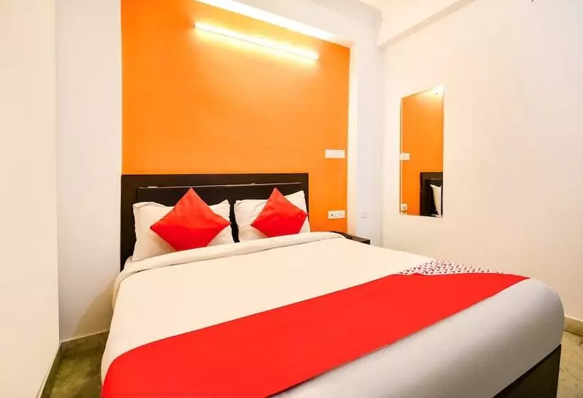 Collection O Hotel Shani Classic