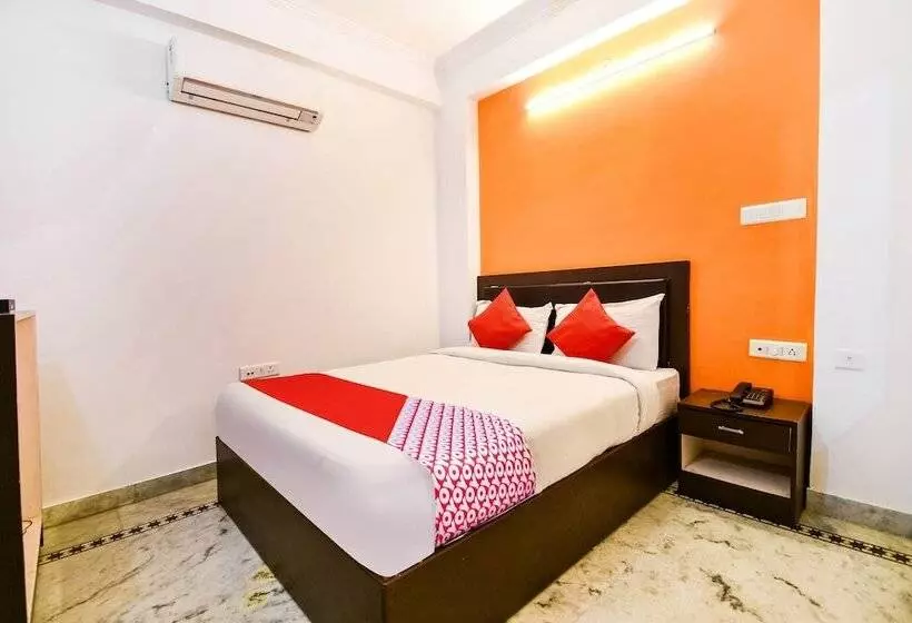 Collection O Hotel Shani Classic