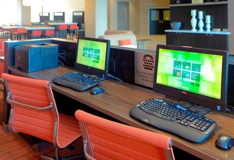 호텔 Courtyard By Marriott Muncie At Horizon Convention Center