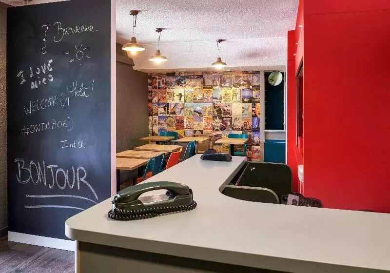 בית מלון כפרי F1 Paris Porte De Montreuil