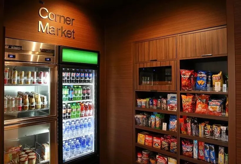 Отель Fairfield Inn & Suites By Marriott Madison Verona