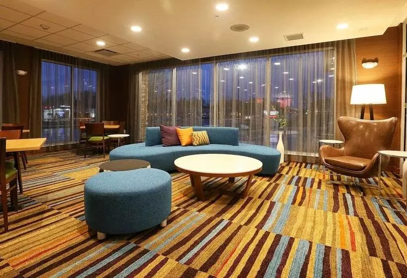 Отель Fairfield Inn & Suites By Marriott Madison Verona
