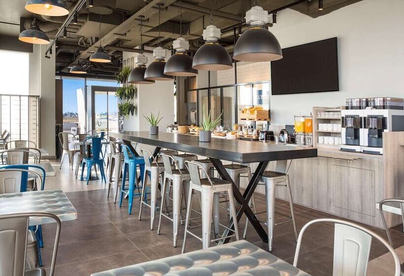 בית מלון כפרי Ibis Budget Lausanne Bussigny