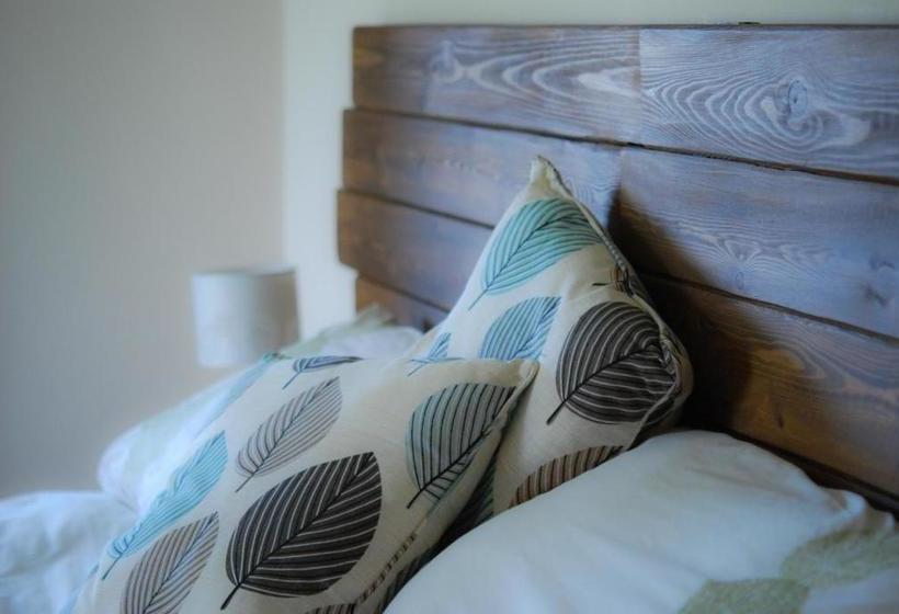 Отель Manor Farm Stay