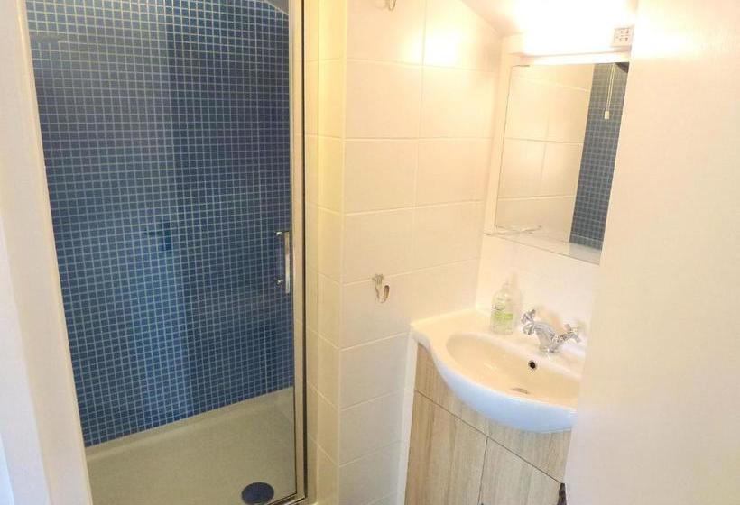 Отель Manor Farm Stay