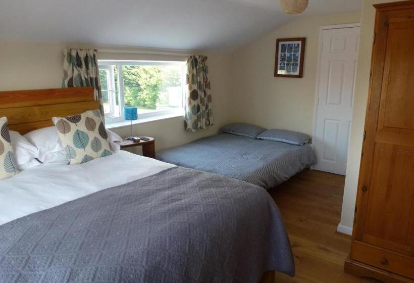 Отель Manor Farm Stay