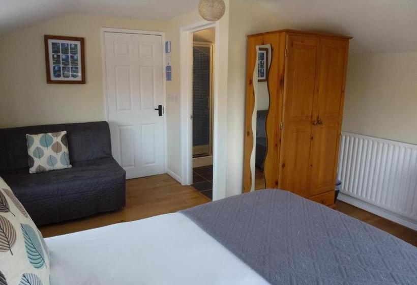 Отель Manor Farm Stay