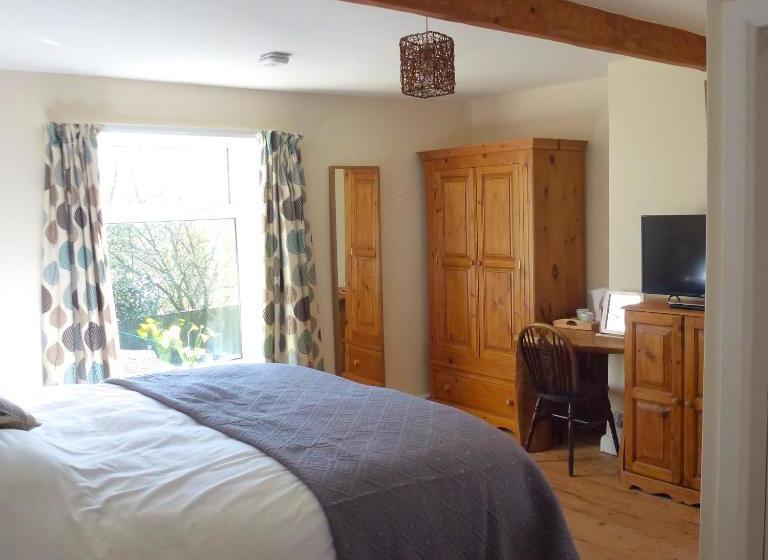 Отель Manor Farm Stay