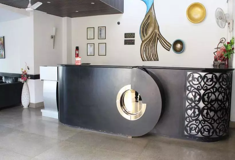 Collection O 2356 Hotel Gian Residency