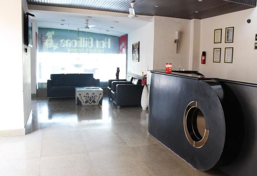 Collection O 2356 Hotel Gian Residency