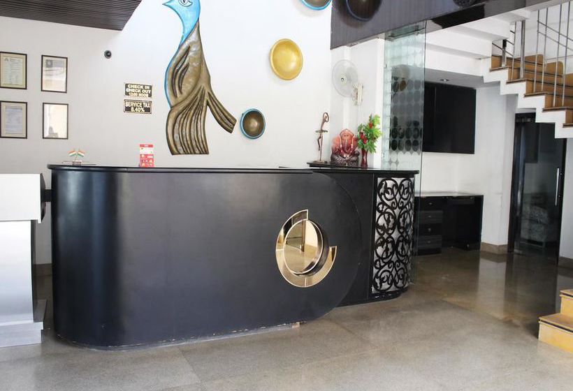 Collection O 2356 Hotel Gian Residency