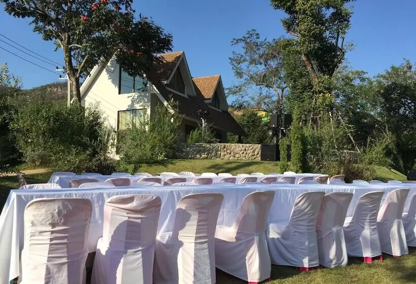 Hotelli Prairie Hills Resort