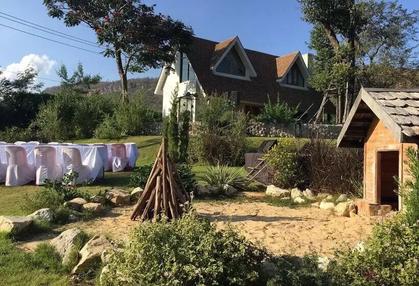 Hotelli Prairie Hills Resort