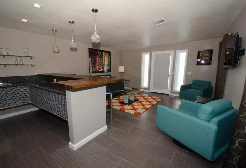 Hôtel Thunderbird Boutique