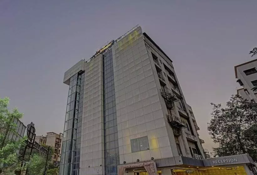 Hotelli Treebo De Grandeur Anand Nagar