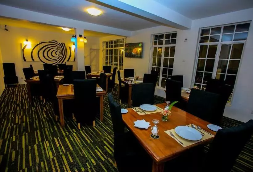 La Cottage Boutique Hotel & Restaurant