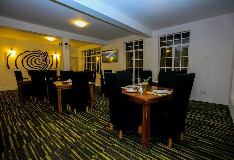 La Cottage Boutique Hotel & Restaurant