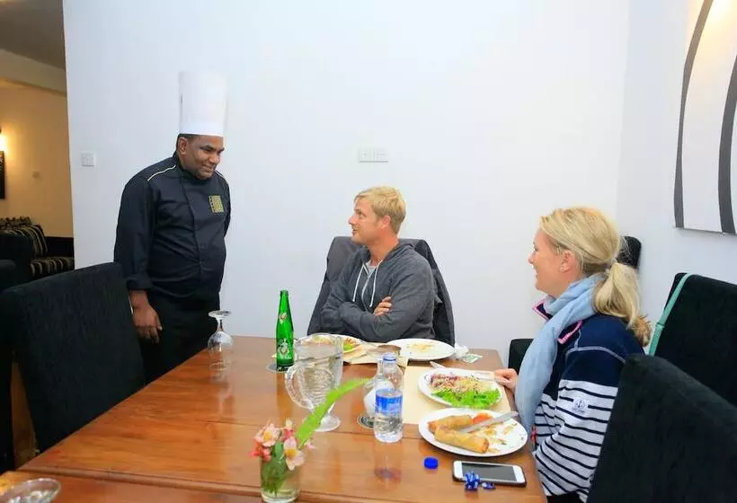 La Cottage Boutique Hotel & Restaurant