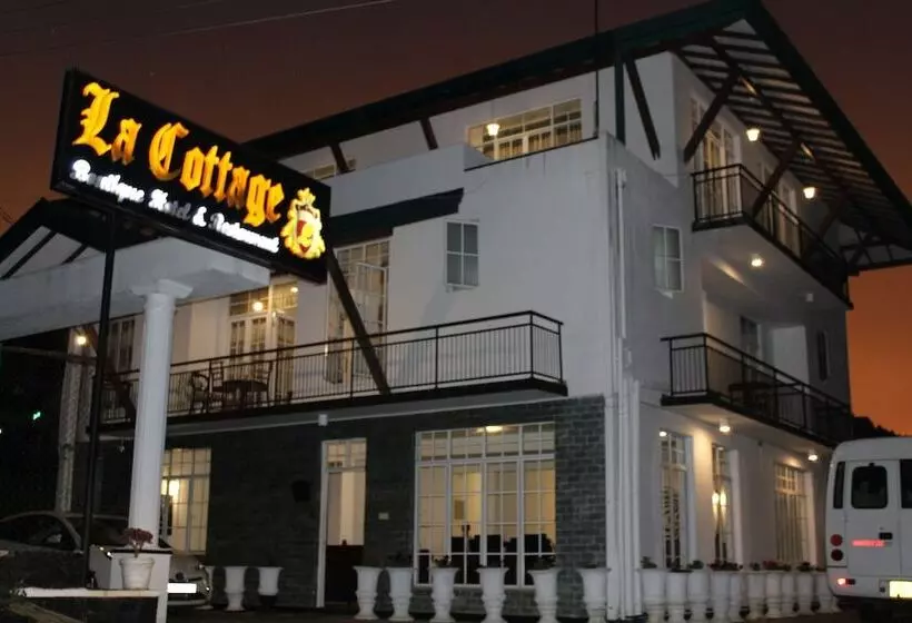 La Cottage Boutique Hotel & Restaurant