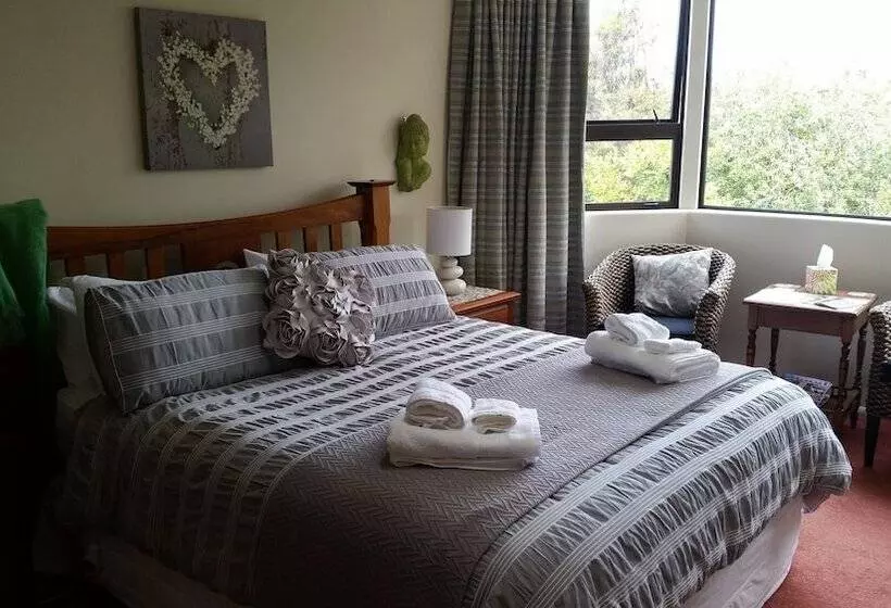 Oamaru House Bed And Breakfast