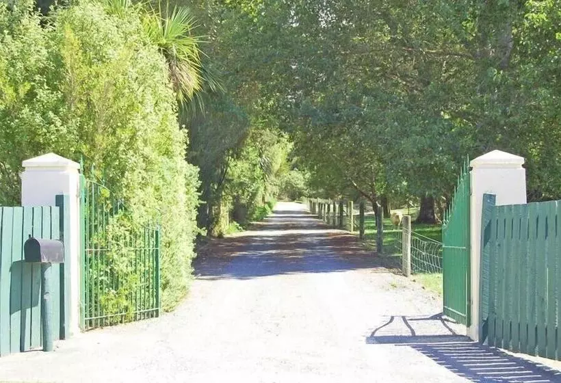 Oamaru House Bed And Breakfast