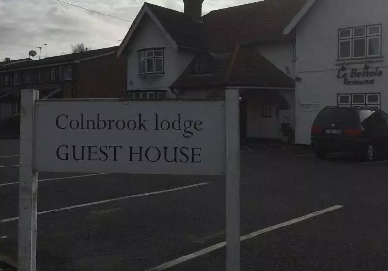 بنسيون Colnbrook Lodge Guest House