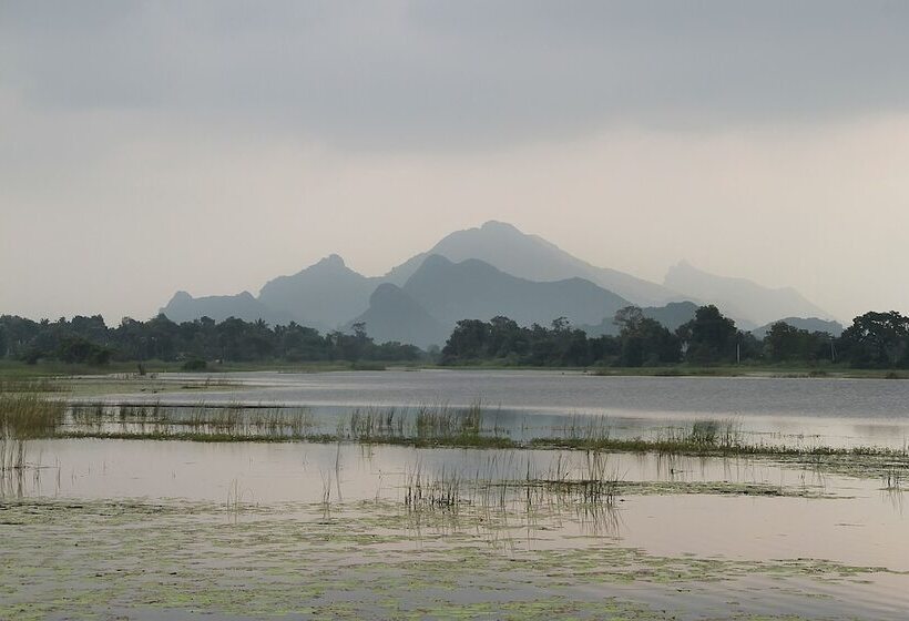 פנסיון Sigiriya Wewa Addara Hotel   Hotel By The Lake