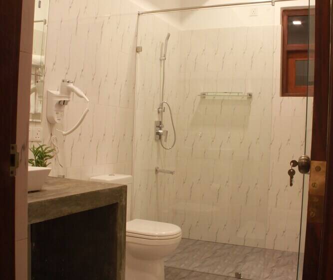 פנסיון Sigiriya Wewa Addara Hotel   Hotel By The Lake