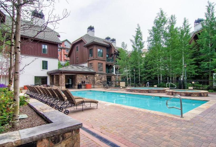 Villa Montane By East West Hospitality