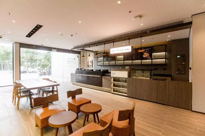 Hanting Hotel Shanghai Qingpu Huijin Road Metro Station