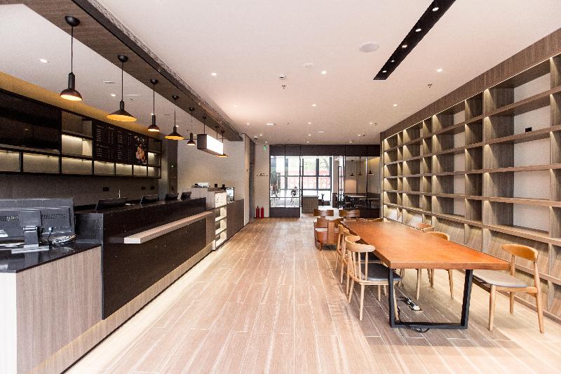 Hanting Hotel Shanghai Qingpu Huijin Road Metro Station