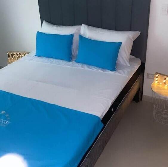 בית מלון כפרי George House Medellin