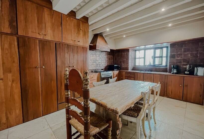 بنسيون Dream House