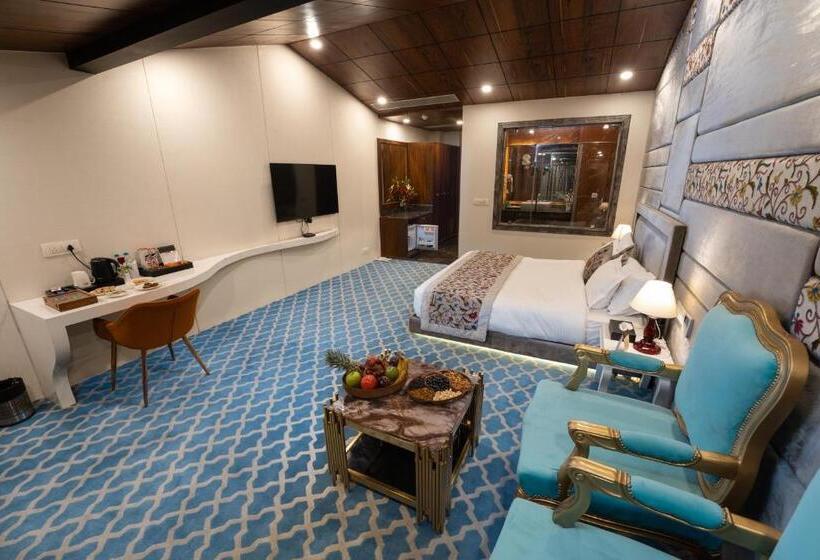 هتل Snow Land Srinagar