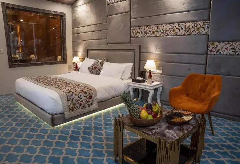 ホテル Snow Land Srinagar