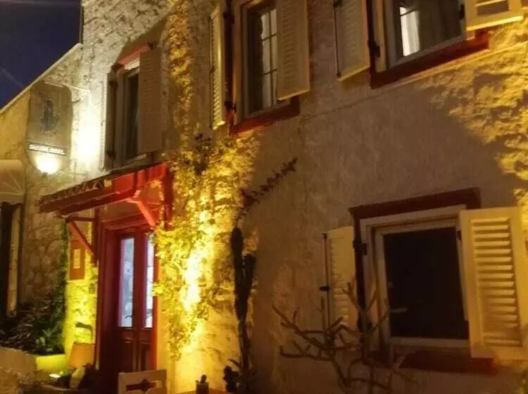 Kaktushan Otel