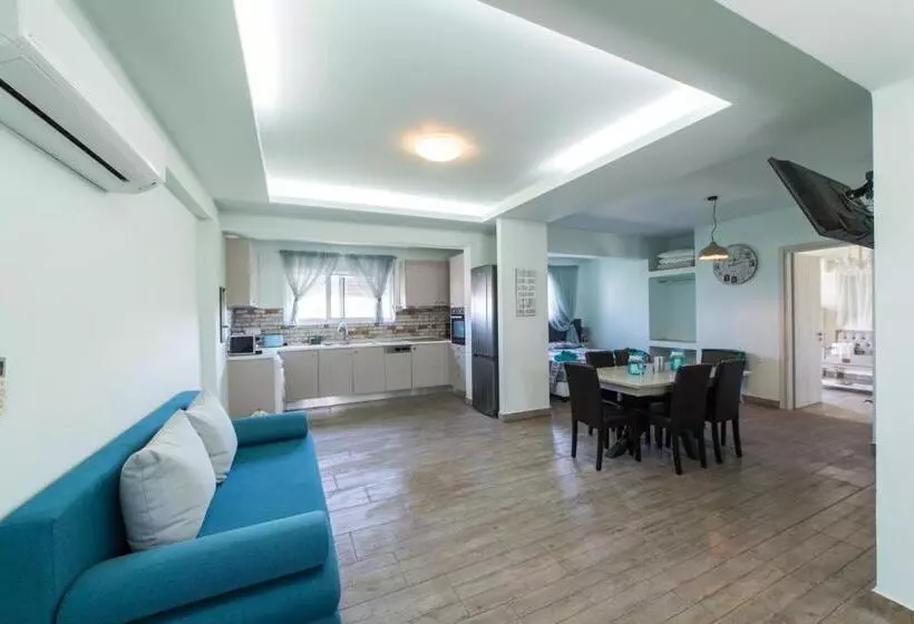 Anelia Boutique Studios & Apartments